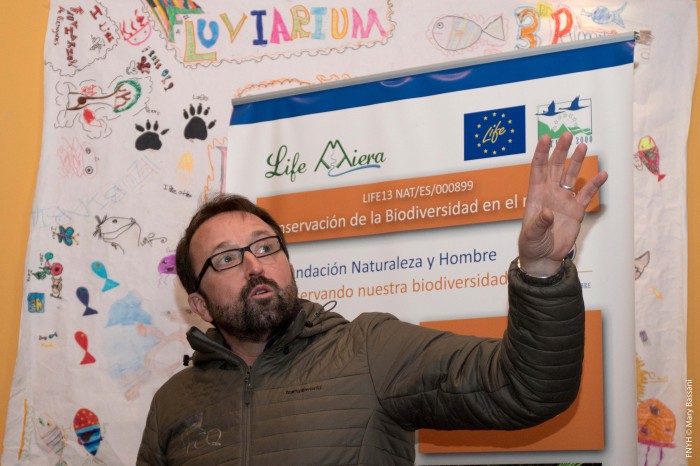 El quebrantahuesos se asoma a Cantabria El ponente Gerardo Báguena, vicepresidente de la Fundación para la Conservación del Quebrantahuesos