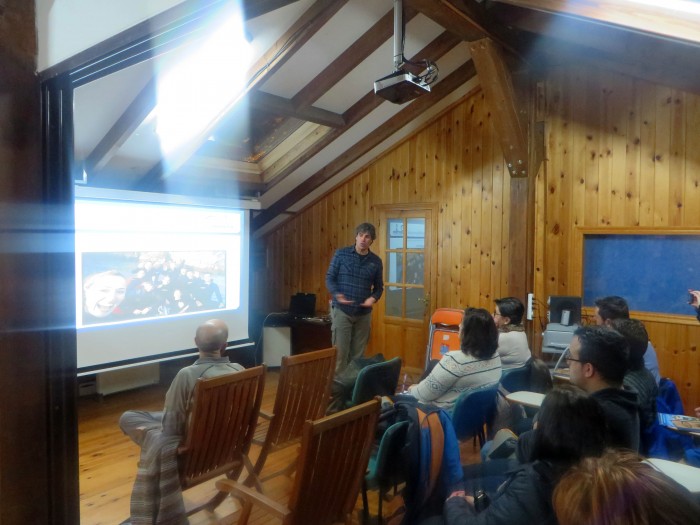 La Fundación Naturaleza y Hombre se sumerge en la biodiversidad marina El ponente director de la Escuela de buceo Mourosub, Leo del Rincón