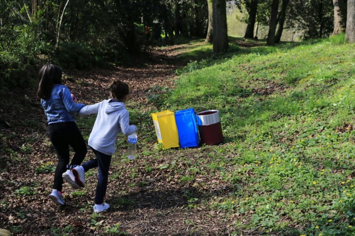Más de mil niños cántabros conocen la importancia de su vecino, el río Descubriendo el río Miera
