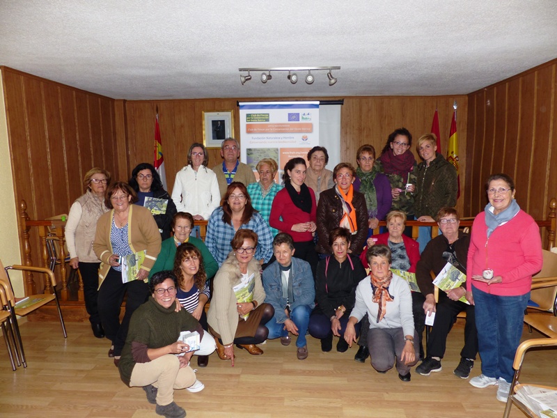 Foto de las participantes en el taller de Robleda